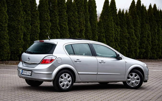 Opel Astra cena 12600 przebieg: 260000, rok produkcji 2005 z Złocieniec małe 497